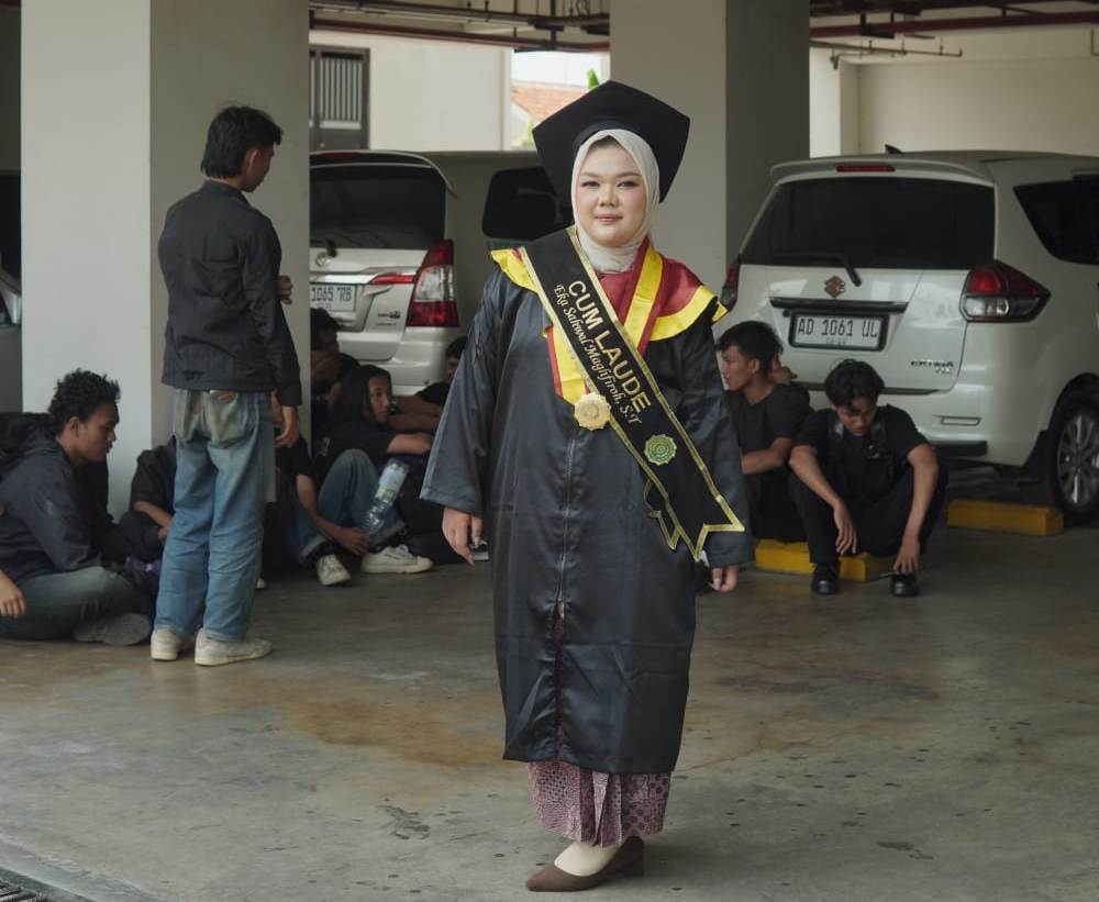 Eka Sahwal Mahfiroh, Perempuan Asal Pegunungan Banjarnegara yang Jadi Wisudawan Terbaik Teknik Mesin UMPP
